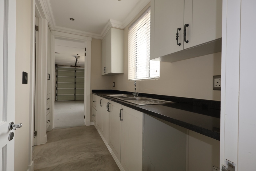 4 Bedroom Property for Sale in Val De Vie Estate Western Cape